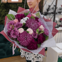 Букет Хризантем, Диантуса и Альстромерии из роз и гвоздик