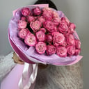 Монобукет 11 ярких кустовых роз