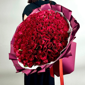 Букет «151 красная роза»