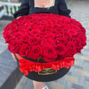 Шляпная коробка с цветами «101 роза в коробке "Большая любовь XL"»