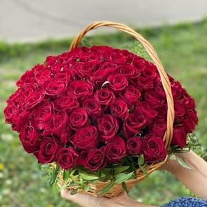 Корзина с цветами «Пышность»