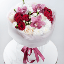 Букет «Бриллиантовая Эклектика» из роз и гвоздик