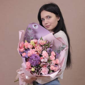 Букет "Для Тебя" из роз и альстромерий