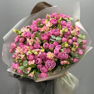 Букет Шикарный из роз и эустом