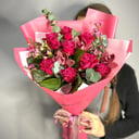 Букет с розами и орхидеями