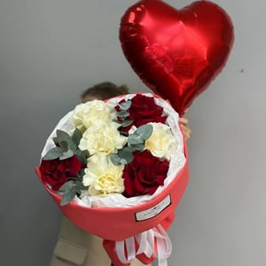 Букет «Французкие розы с воздушным комплиментом»