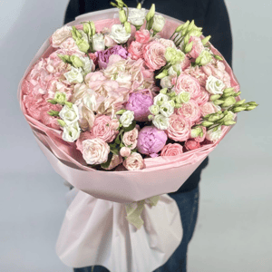 Букет «Мелодия души» из роз и эустом