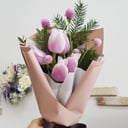 Букет «Альпика» из тюльпанов и хризантем