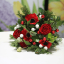 Букет «Жаркий Новый год» из роз и экзотических цветов