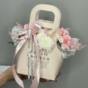 Коробка с цветами «Шиммер - композиция из хризантемы и др.»