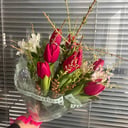 Весенний букет 5 из тюльпанов и альстромерий