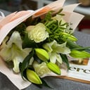 Букет и Мерси из роз и лилий