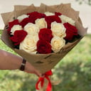 Букет «19 красно-белых роз»