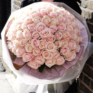 Букет роз в розовом оттенке