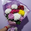 Букет «Оттенки нежности» из роз и хризантем