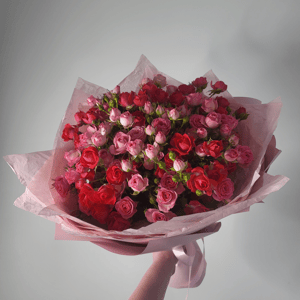 Букет кустовых роз