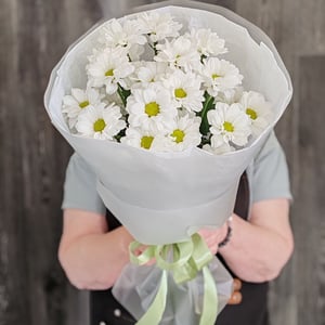 Букет из 3 хризантем ромашка