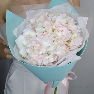 Букет с гортензией "Кети"