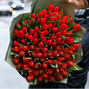 Букет «Весенняя сказка» из тюльпанов