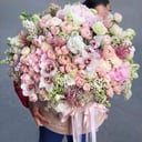 Композиция «Восторг» из эустом и роз