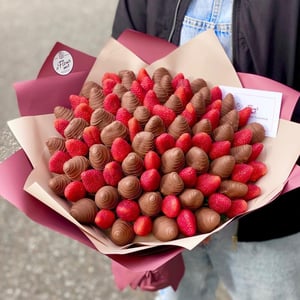 Клубничный букет "Руан" L