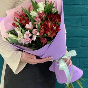 Букет из 9 альстромерий