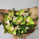 Букет «Молодость» из орхидей и альстромерий