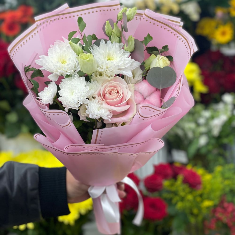 Букет «Шанхай» из эустом и роз