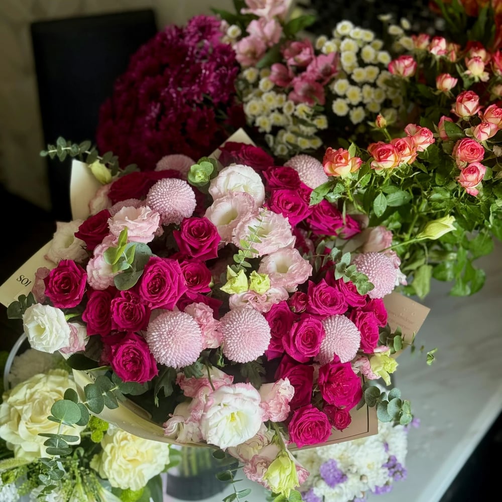 Flower bouquets available for delivery in Frankfurt