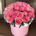 Шляпная коробка с цветами «25 пионовидных роз»