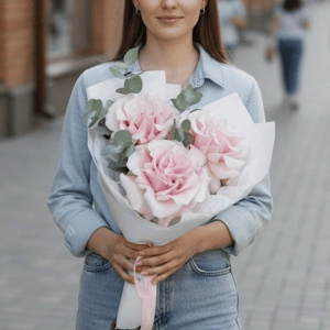 Букет из 3-х французских роз