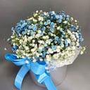 Шляпная коробка с цветами «Хорошего настроения» из гипсофил