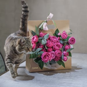 Коробка с цветами «Кустовые Розы»
