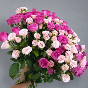 Букет кустовых роз