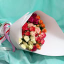 Букет из 9 разноцветных кустовых роз