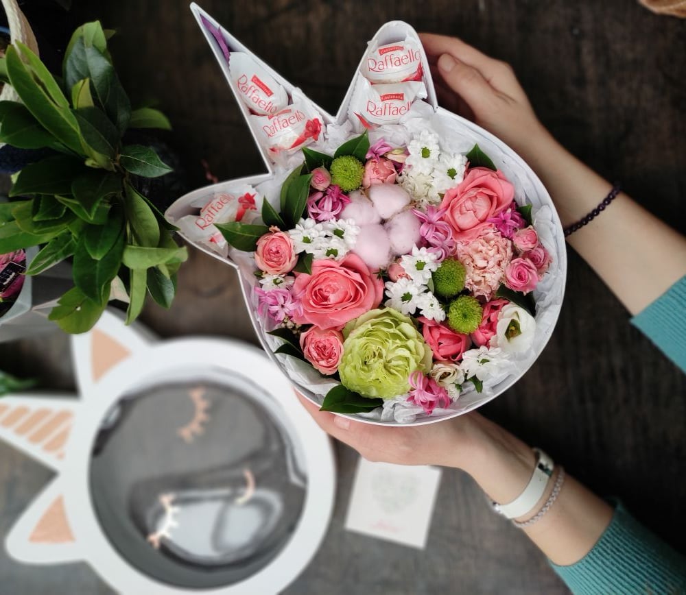 Подарочный набор «Милый единорожек для Принцессы» из роз и экзотических цветов