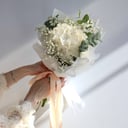 Авторский букет-комплимент с гортензией