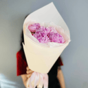 Букет из нежных пионов в суфле