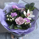 Букет «Лунный свет» из роз и орхидей