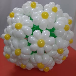Букет ромашек из шаров