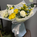 Букет «Нежное послание с гортензией» из роз и гвоздик