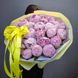 Монобукет 25 розовых пионов