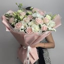 Букет «Дуэт» из роз и эустом