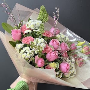 Букет «Скандинавия» из роз и хризантем