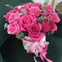 Шляпная коробка с цветами «Розовые розы в коробке»