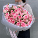 Моно букет "Люблю" из кустовых роз