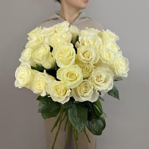 Ароматный Букет из крупных белых роз