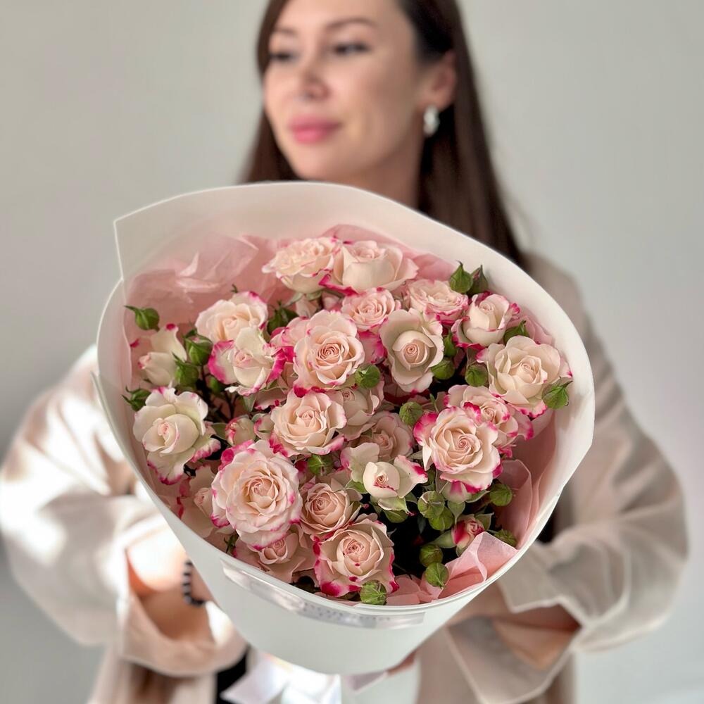 Букет «Кустовые розы»