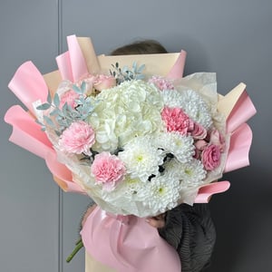 Wow букет из гвоздик и хризантем