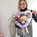 Букет «Утренняя роса» из роз и альстромерий